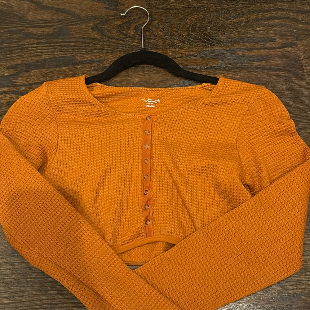urban outfitters cropped tight  shirt